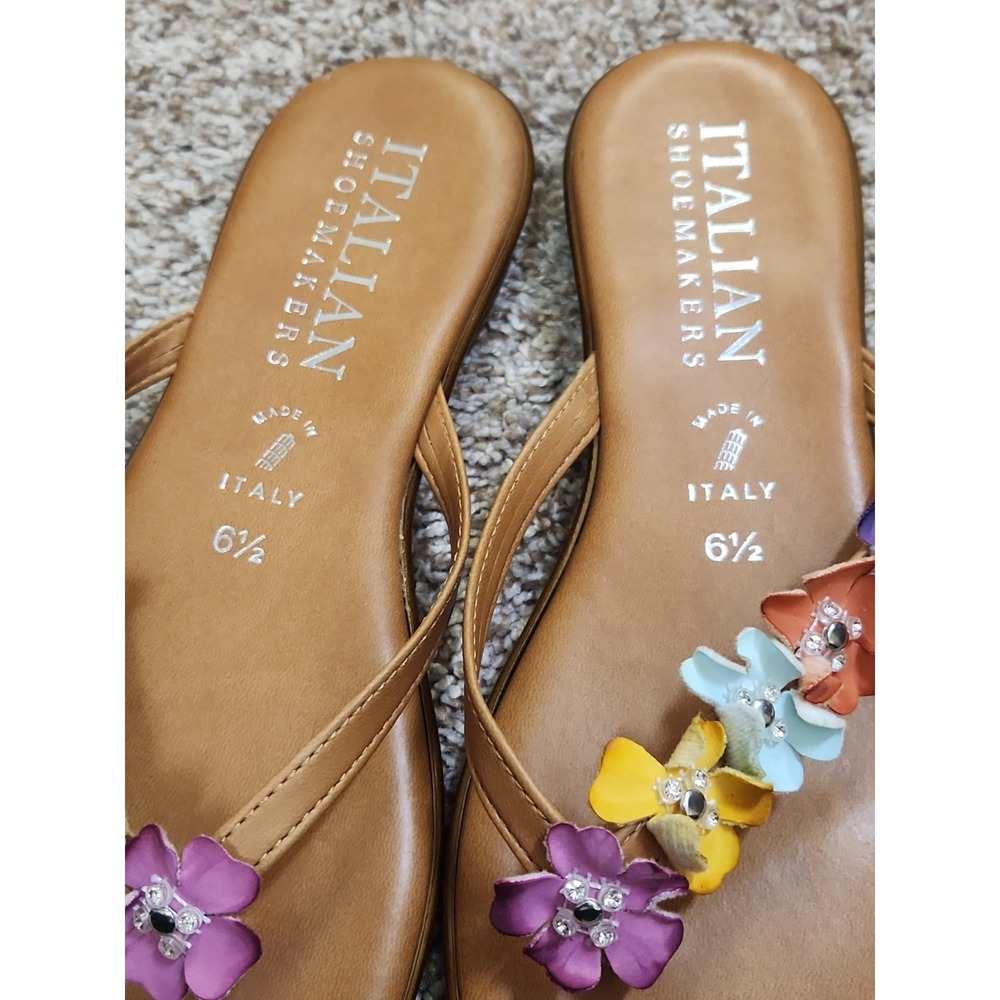 Italiana by ltalian Shoemakers Adara Floral Tan Leather Thong Sandals Size 6.5 - Picture 2 of 6
